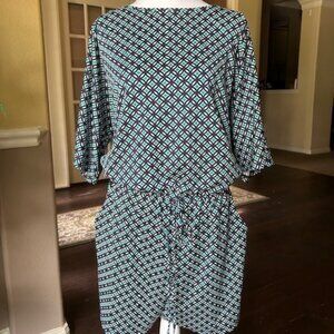 Jessica Howard one piece romper short set, Size Large, beautiful pattern